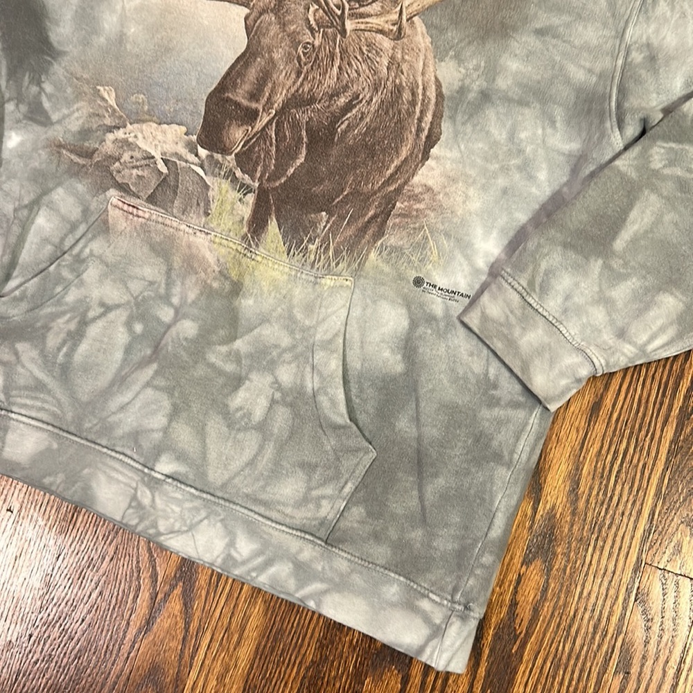 237-Vintage The Mountain Men's Gray/Greenish Tie-Dye Moose Graphic Hoodie - Picture 7 of 10